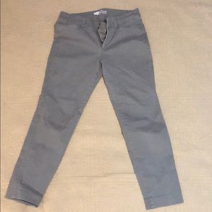 Old Navy pixie chinos sz 4